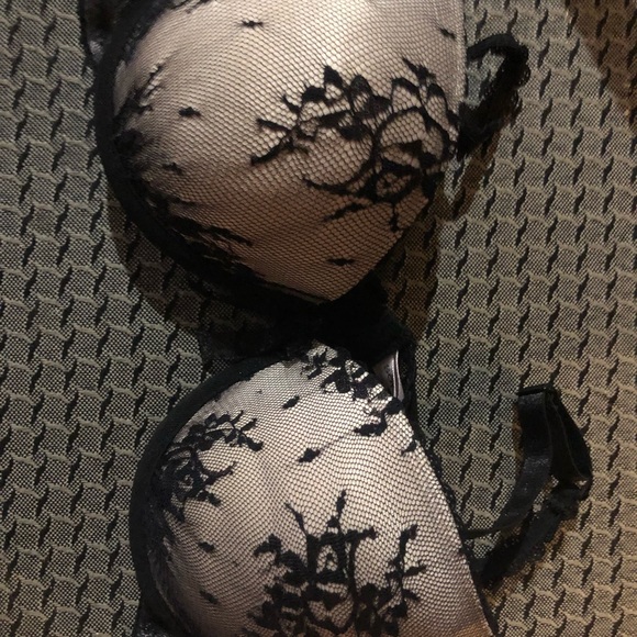 BNWOT Sophie B padded Lace overlay bra in size 34B!! - Picture 2 of 6
